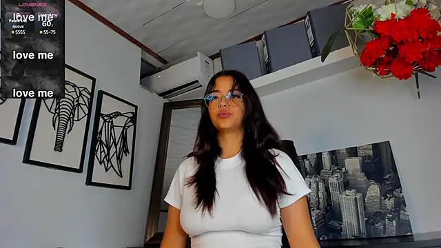 Snapshot of Ariana_Pierce chatting on January 15, 2025, 4:25 am Ariana Pierce online show from January 15, 2025, 4:25 am