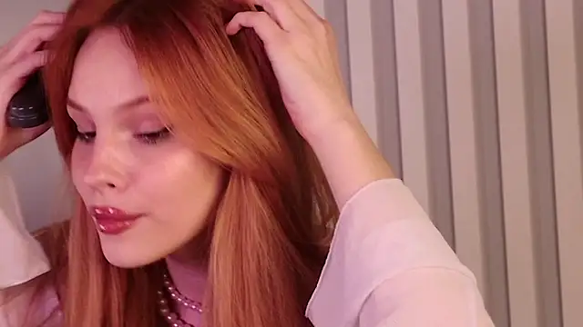 liahstormi  online show from March 22, 2025, 10:15 pm