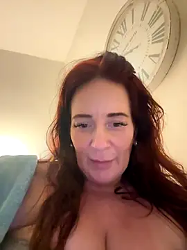 Snapshot of Engel_mia chatting on October 3, 2025, 9:56 pm Engel mia online show from October 3, 2025, 9:56 pm