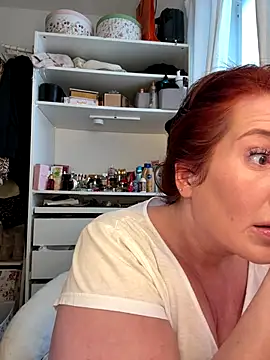 Snapshot of Engel_mia chatting on October 6, 2025, 1:19 pm Engel mia online show from October 6, 2025, 1:19 pm