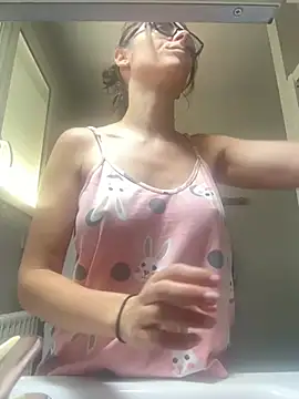 Snapshot of vera_jim chatting on July 7, 2026, 5:21 am vera jim online show from July 7, 2026, 5:21 am