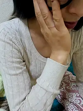 Snapshot of Linda-53 chatting on January 24, 2025, 9:26 pm Linda-53 online show from January 24, 2025, 9:26 pm