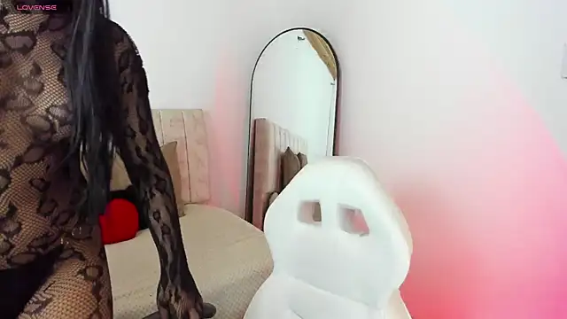 Lunnasweet1  online show from October 5, 2025, 2:10 am