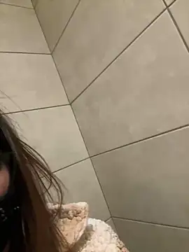 Queendiamon online show from December 11, 2024, 2:30 am