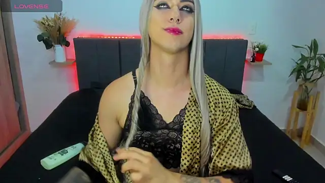 Snapshot of ashley_sans2000 chatting on November 7, 2025, 2:11 am ashley sans2000 online show from November 7, 2025, 2:11 am