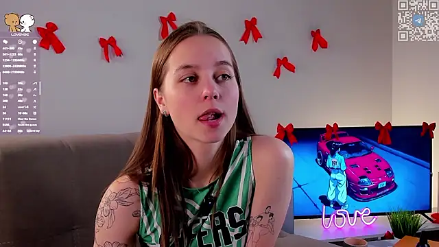 FalineDowlen online show from February 20, 2026, 1:46 am