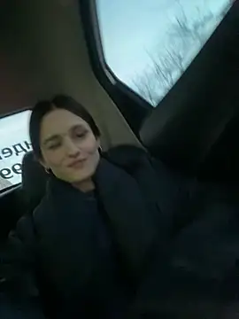 Mia Mia M online show from February 18, 2026, 2:46 pm