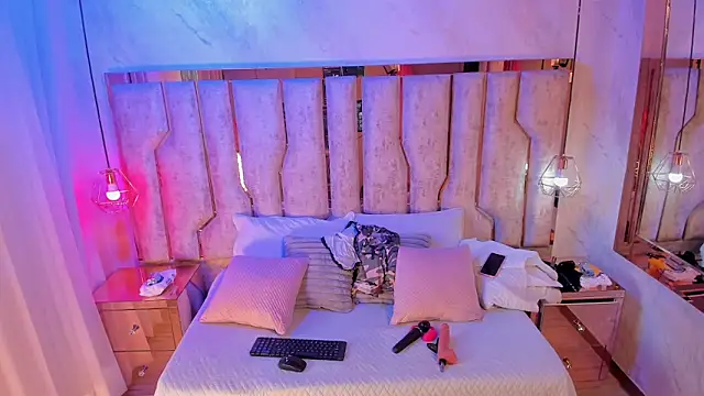 Snapshot of giorgia_13 chatting on September 27, 2025, 8:25 pm giorgia 13 online show from September 27, 2025, 8:25 pm