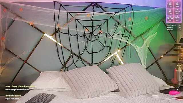 Snapshot of giorgia_13 chatting on October 24, 2025, 3:14 am giorgia 13 online show from October 24, 2025, 3:14 am