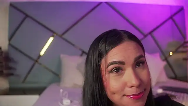 Snapshot of giorgia_13 chatting on November 7, 2025, 3:17 am giorgia 13 online show from November 7, 2025, 3:17 am