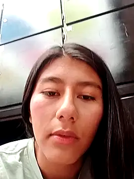 CarlaAlvez online show from October 17, 2025, 4:09 pm