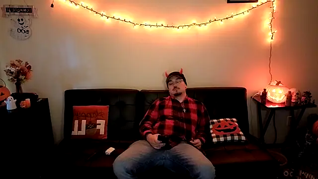 cmichaelxxx online show from October 14, 2025, 1:12 pm