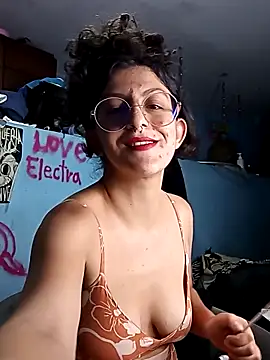 Snapshot of LoveElectra chatting on September 12, 2025, 2:33 am LoveElectra online show from September 12, 2025, 2:33 am