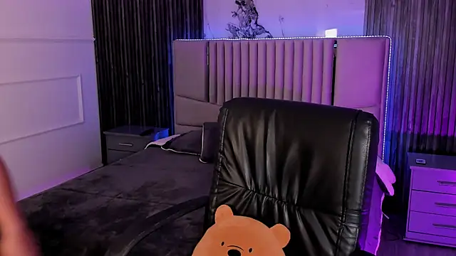 Snapshot of Lillyortiz chatting on October 9, 2025, 8:07 pm Lillyortiz online show from October 9, 2025, 8:07 pm