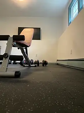 longcurved212121 online show from October 12, 2025, 2:05 pm