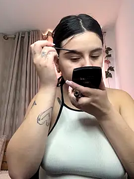 SaraBraun  online show from October 22, 2025, 6:18 pm