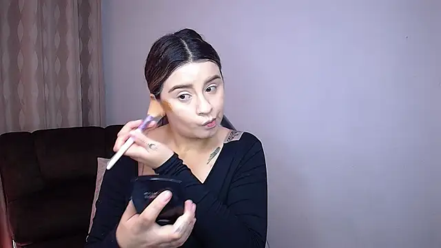 SaraBraun  online show from December 19, 2025, 5:42 pm