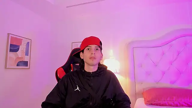 sett and gwen online show from March 21, 2025, 3:55 am