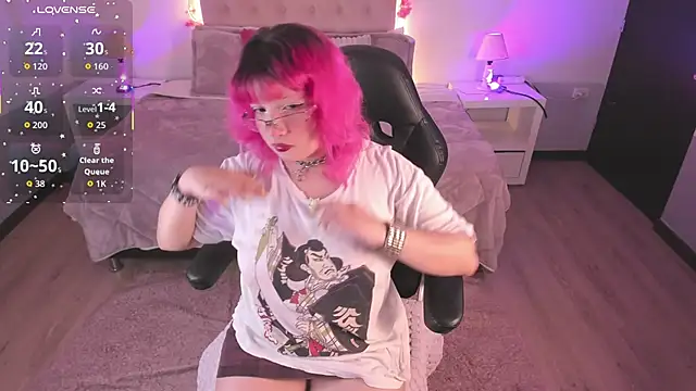 Snapshot of lady_noize chatting on September 30, 2025, 8:36 pm lady noize online show from September 30, 2025, 8:36 pm