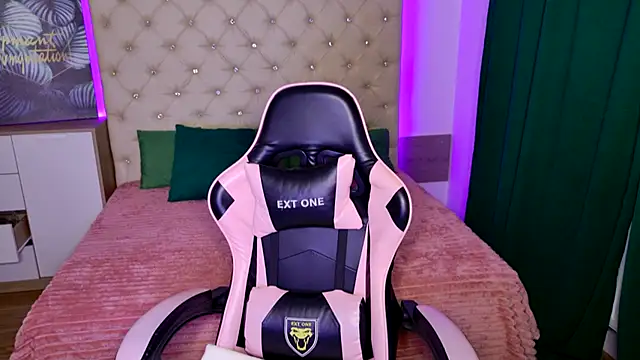 KattieSims online show from January 25, 2025, 4:13 am