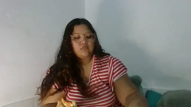 Snapshot of samy_riverss chatting on February 25, 2026, 12:09 am samy riverss online show from February 25, 2026, 12:09 am