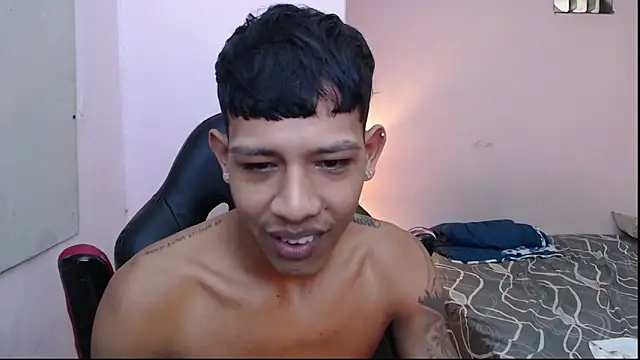 Snapshot of mr_stiven_ chatting on January 4, 2025, 5:16 am mr stiven online show from January 4, 2025, 5:16 am