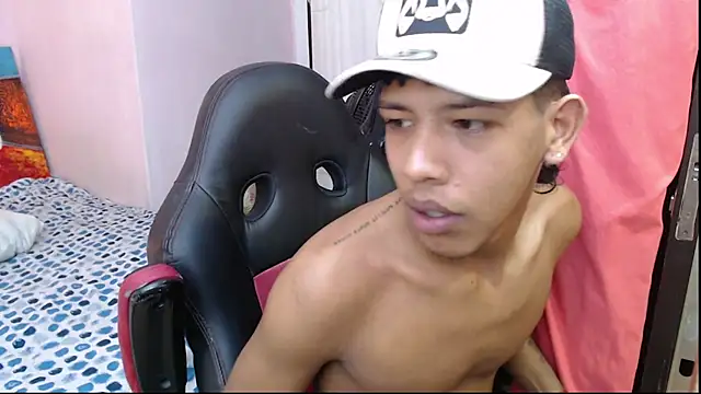 Snapshot of mr_stiven_ chatting on January 23, 2025, 8:57 am mr stiven online show from January 23, 2025, 8:57 am