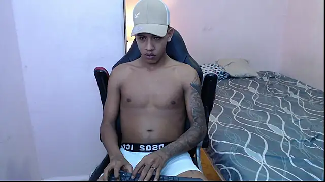 Snapshot of mr_stiven_ chatting on February 1, 2025, 6:10 am mr stiven online show from February 1, 2025, 6:10 am