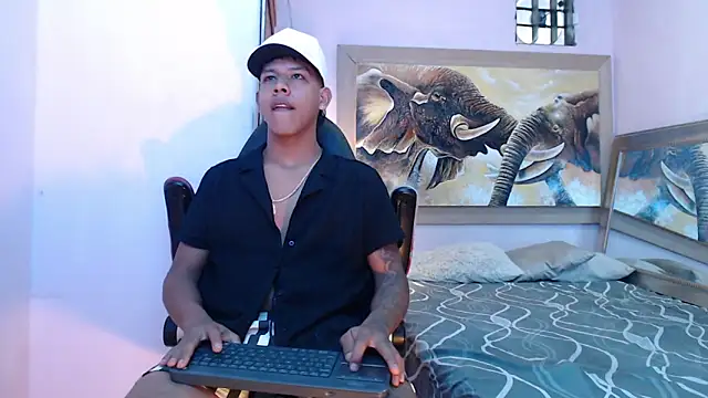Snapshot of mr_stiven_ chatting on March 23, 2025, 5:21 am mr stiven online show from March 23, 2025, 5:21 am