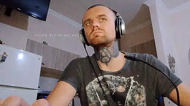 Snapshot of HappyZebra13 chatting on March 10, 2025, 7:18 pm HappyZebra13 online show from March 10, 2025, 7:18 pm