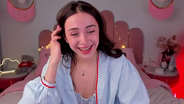 ElsaYoung online show from January 12, 2025, 9:19 am