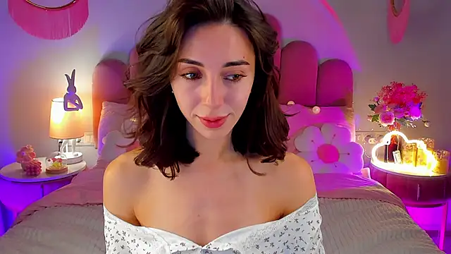 ElsaYoung online show from September 26, 2025, 7:29 pm