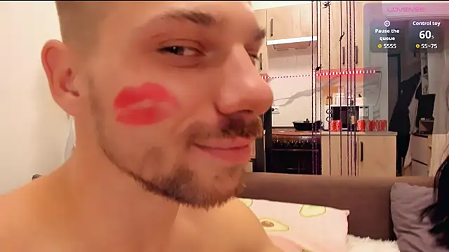 Snapshot of Carry_magic chatting on October 15, 2025, 9:26 pm Carry magic online show from October 15, 2025, 9:26 pm