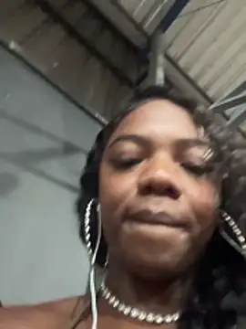 Snapshot of imsuziblack chatting on November 12, 2025, 11:03 pm imsuziblack online show from November 12, 2025, 11:03 pm