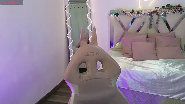 kittystart tay online show from February 11, 2025, 7:16 pm