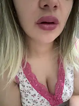 Snapshot of Gamzemm8888 chatting on January 14, 2025, 8:04 pm Gamzemm8888 online show from January 14, 2025, 8:04 pm