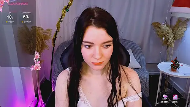 Lana  Cute  online show from December 27, 2024, 3:26 pm