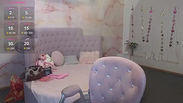 Penelope Pinky online show from November 14, 2025, 10:36 am