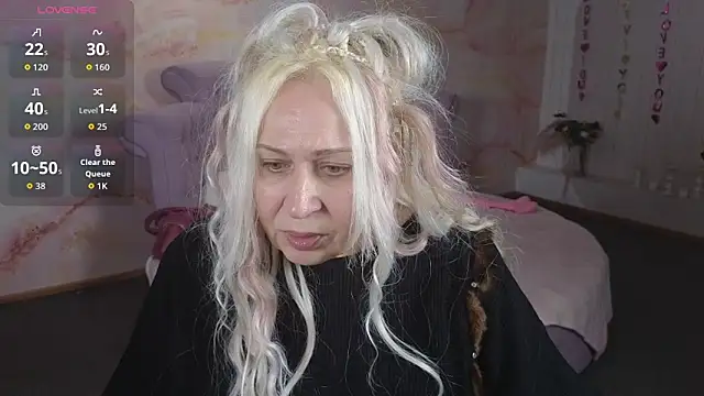 Penelope Pinky online show from December 22, 2025, 10:34 am