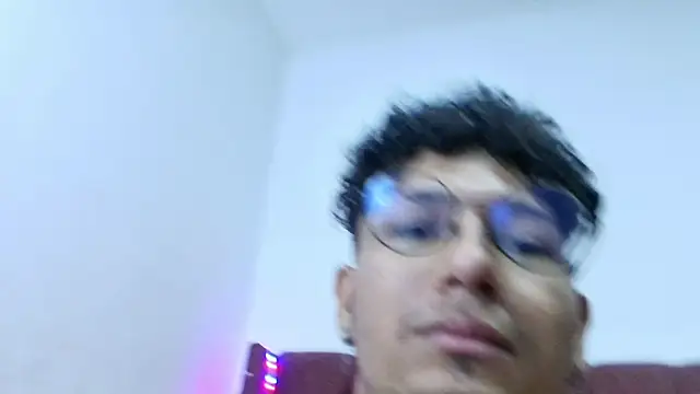 Snapshot of lau_hotfox chatting on December 19, 2024, 4:46 pm lau hotfox online show from December 19, 2024, 4:46 pm