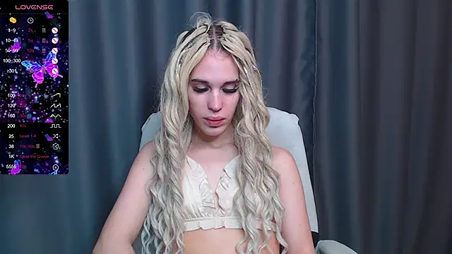 Snapshot of Cassie_Bae chatting on January 2, 2025, 1:19 pm Cassie Bae online show from January 2, 2025, 1:19 pm