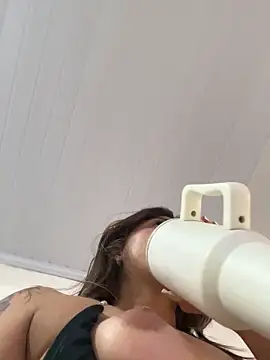 Nicollygriu online show from December 1, 2025, 8:36 pm