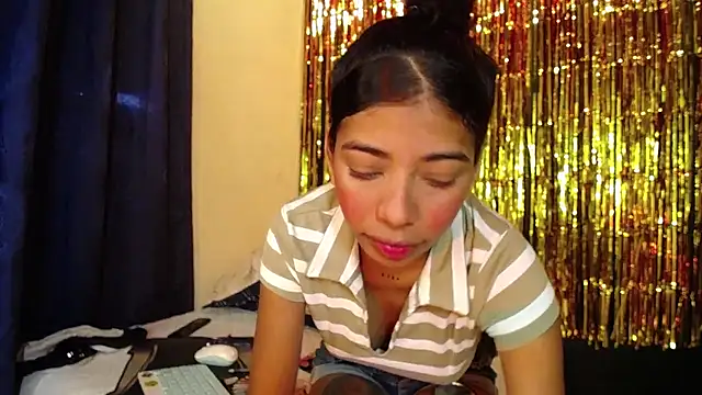 anais tgn online show from December 28, 2024, 6:29 pm