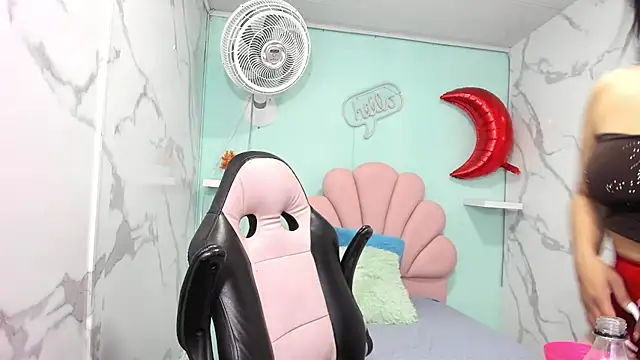 Snapshot of karime_sexygirl chatting on September 28, 2025, 11:26 am karime sexygirl online show from September 28, 2025, 11:26 am