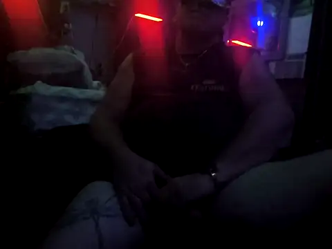 Snapshot of OutloudCountnClouds chatting on November 19, 2025, 8:03 am OutloudCountnClouds online show from November 19, 2025, 8:03 am