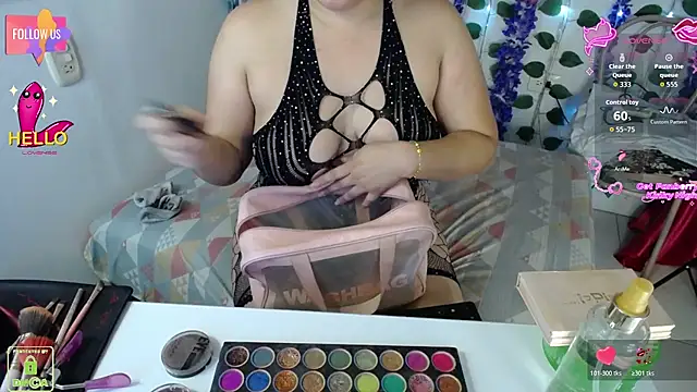 CassandraBaby  online show from October 25, 2025, 7:41 pm