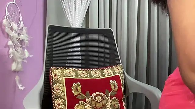 fairyC for u online show from November 11, 2025, 8:25 am