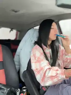 JulliaVegas online show from March 5, 2025, 2:03 am