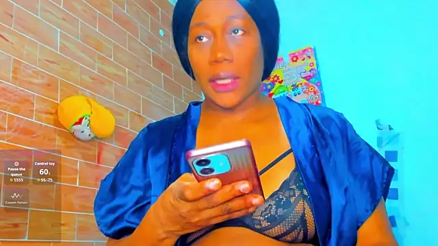 Snapshot of yonsol_abril chatting on February 14, 2026, 7:10 pm yonsol abril online show from February 14, 2026, 7:10 pm