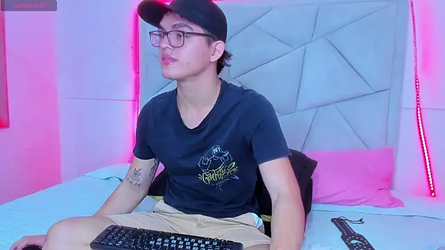 Snapshot of JACK_BLOSSOM_ chatting on January 7, 2025, 11:58 am JACK BLOSSOM online show from January 7, 2025, 11:58 am